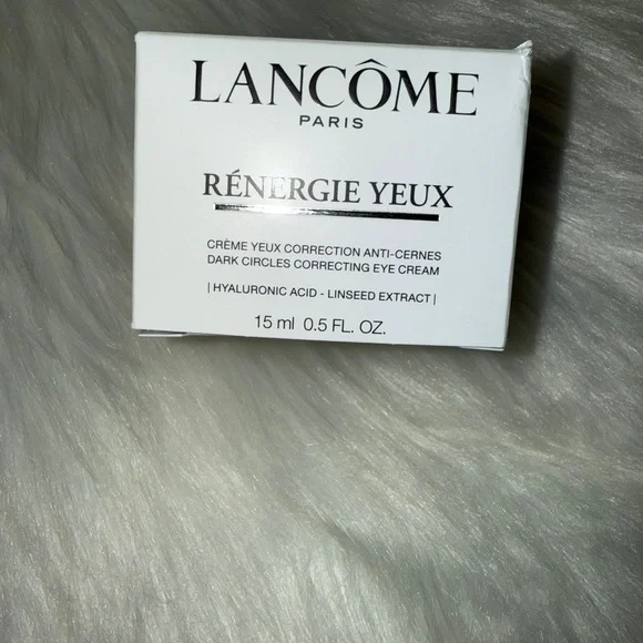 Brand new Lancôme 10 piece skincare/makeup set with large travel bag included - Picture 2 of 7